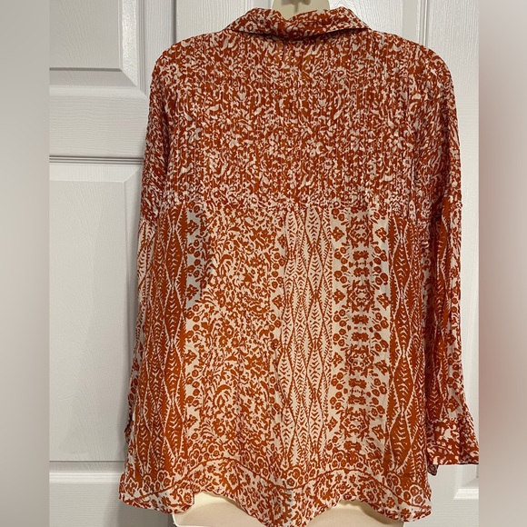 LOVE KYLA Henri Blouse Cotton
Voile Top Small/Medium - Runs full - Picture 2 of 10